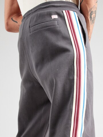 Regular Pantaloni de la SCOTCH & SODA pe gri