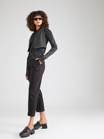 Thinking MU Regular Pleat-Front Pants 'Rina' in Black