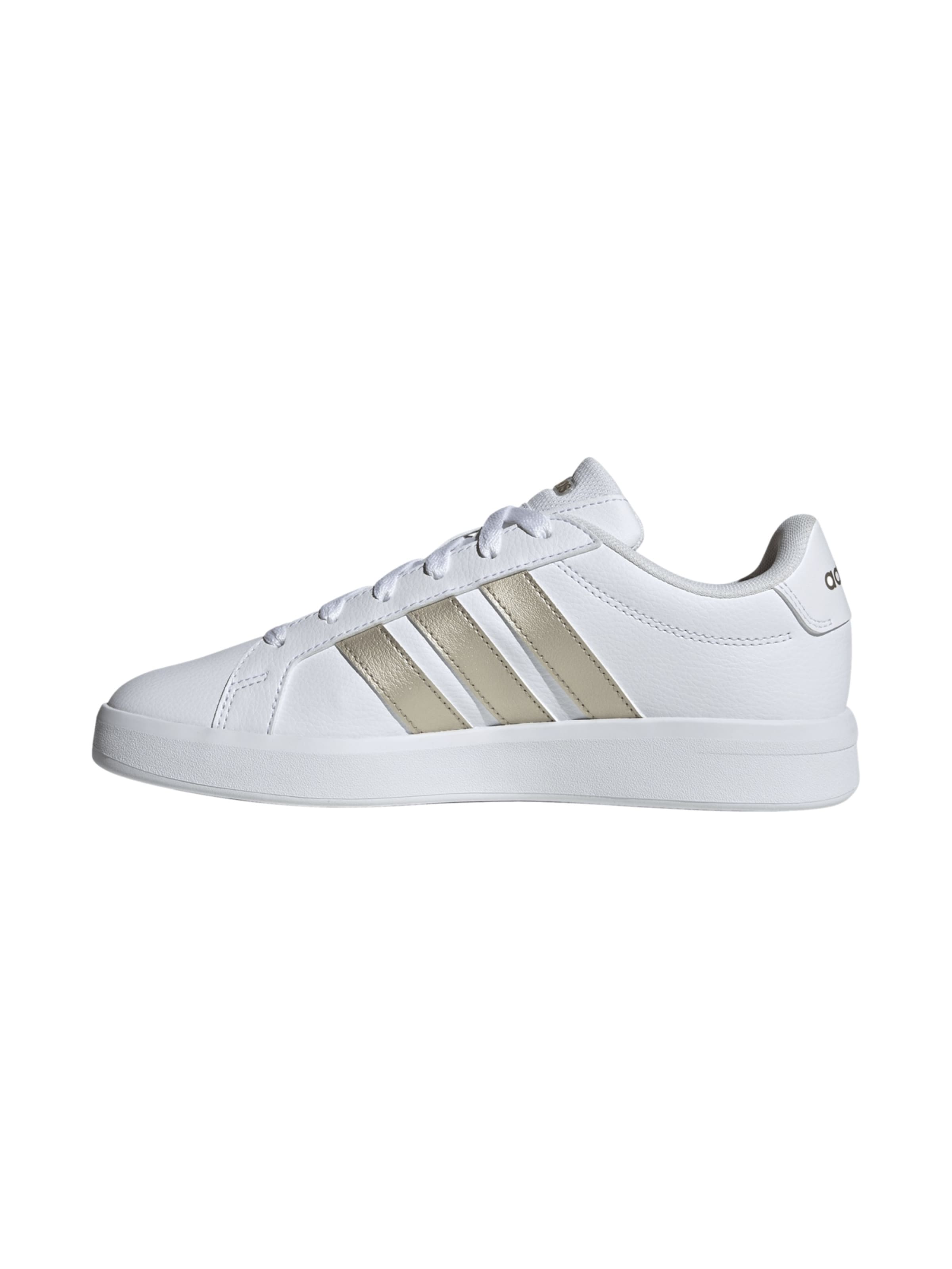 ADIDAS PERFORMANCE Baskets basses 'Grand Court Base 3.0' en 37-37,5 en beige / blanc, Vue avec produit