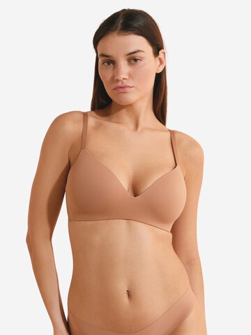 ETAM Triangel BH 'Pure Invisible' in Bruin: voorkant