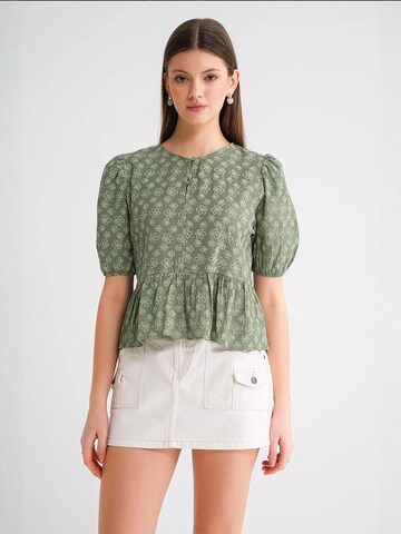 MixRay - Blusa em verde: frente