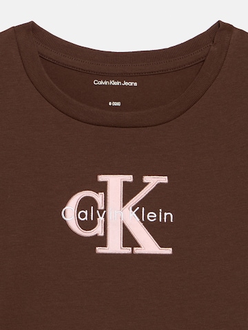 Tricou de la Calvin Klein Jeans pe maro