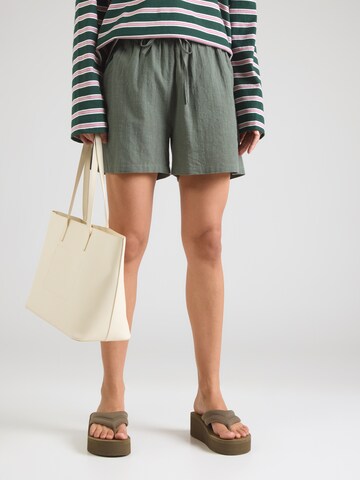 ONLY Loose fit Pants 'ONLTizana' in Green: front