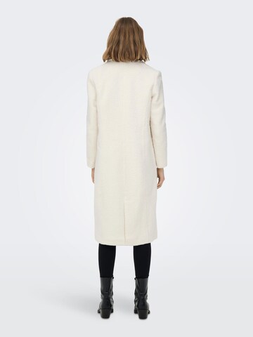 ONLY Ανοιξιάτικο και φθινοπωρινό παλτό 'Piper' σε λευκό