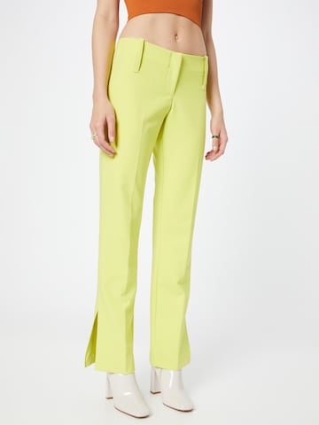 Regular Pantalon à plis River Island en jaune : devant