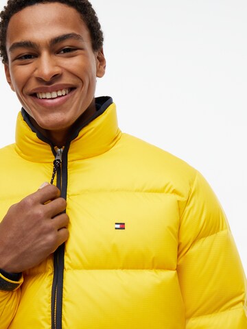 Giacca invernale di TOMMY HILFIGER in giallo