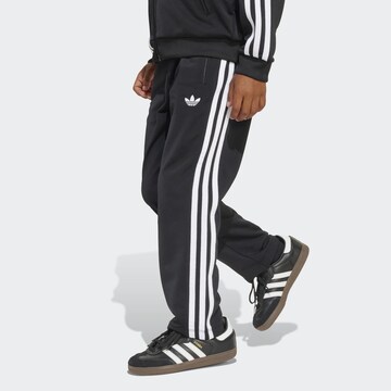 ADIDAS ORIGINALS Regular Setti 'Firebird' värissä musta