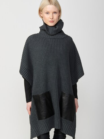 KOROSHI Pullover in Grau: Vorderseite