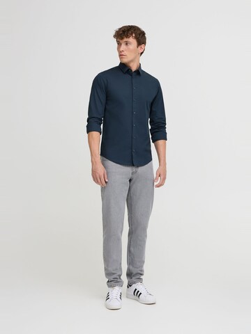 Coupe slim Chemise business Casual Friday en bleu