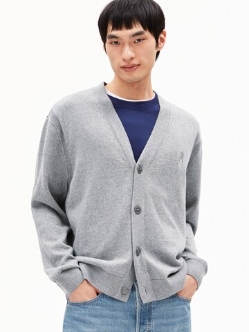 ARMEDANGELS Sweater in Grey: front
