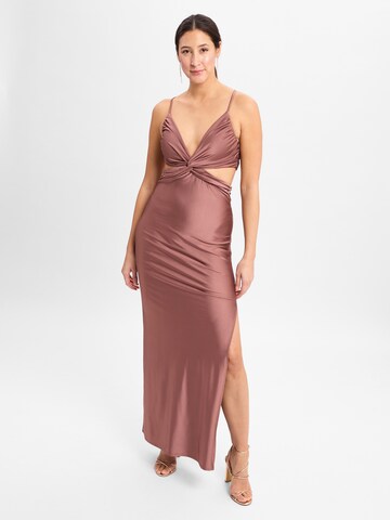 Robe de soirée ' ' Marie Lund en rouge : devant