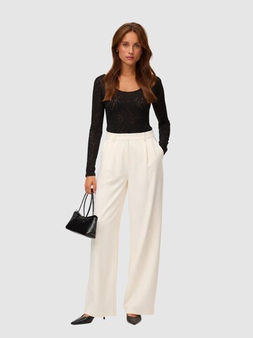 VERO MODA Sweter w kolorze czarny