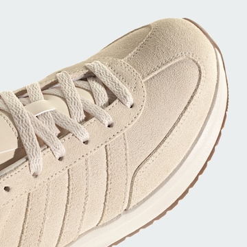 Baskets basses 'Run 70S 2.0' ADIDAS SPORTSWEAR en beige
