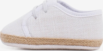 Pisamonas - Sapato baixo em branco: frente