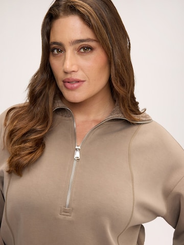 Fiorella Rubino Sweatshirt in Brown