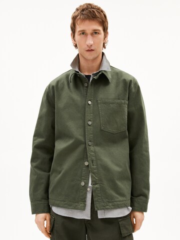 ARMEDANGELS Between-season jacket in Green: front