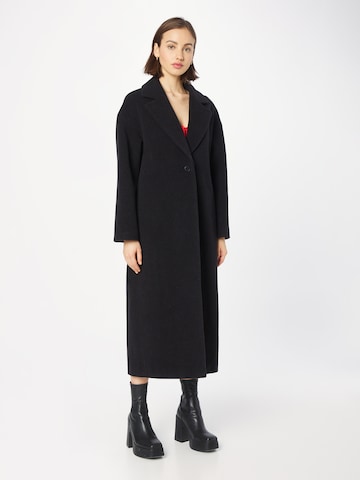 A LOT LESS Between-Seasons Coat 'Sydney' in Black: front