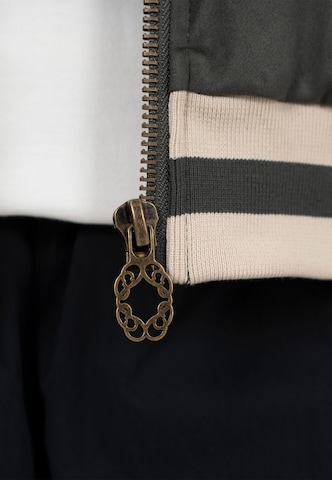 Prohibited Tussenjas 'Club' in Groen