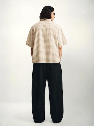 Barrel Pantalon à pince Bershka en noir