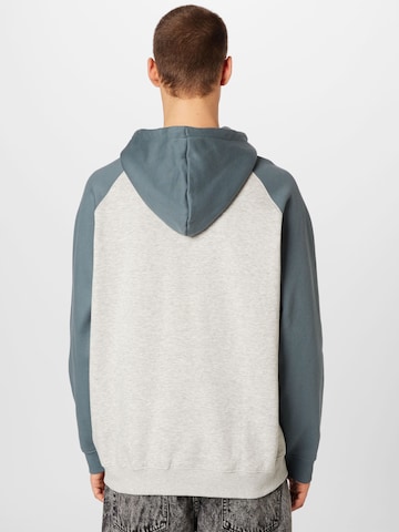 WEEKDAY Sweatshirt in Grau