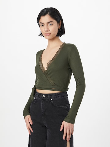 ABOUT YOU Shirt 'Luise' in Groen: voorkant