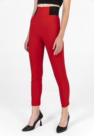 Coupe slim Pantalon Jimmy Sanders en rouge