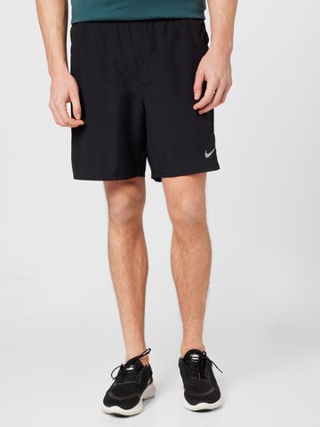 NIKE Regular Sportshorts 'Challenger' in Schwarz: predná strana