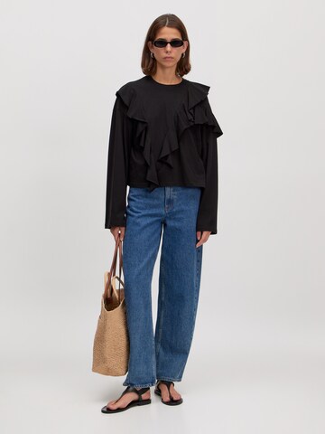 EDITED Shirt 'Oda' in Zwart