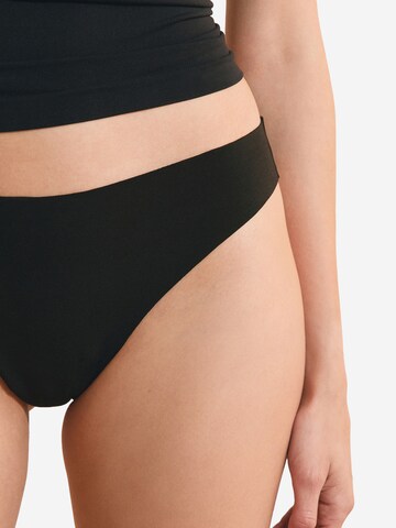 ETAM Slip 'INVISIBLE W25' in Schwarz