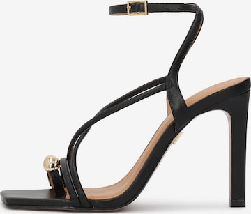 juoda Kazar Basutės su dirželiais: priekis