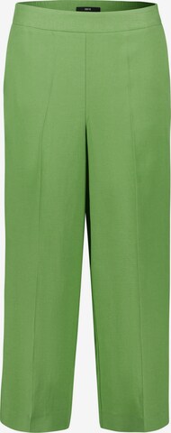 zero Pleated Pants in Green: front