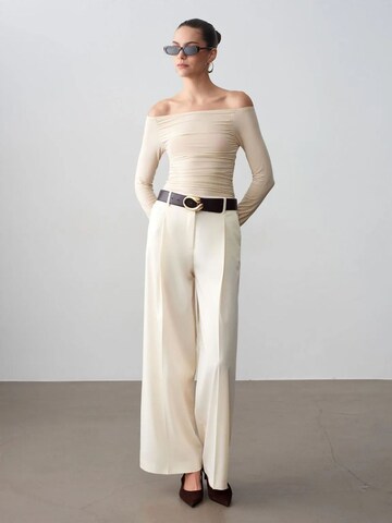Dilvin Wide leg Pants in Beige