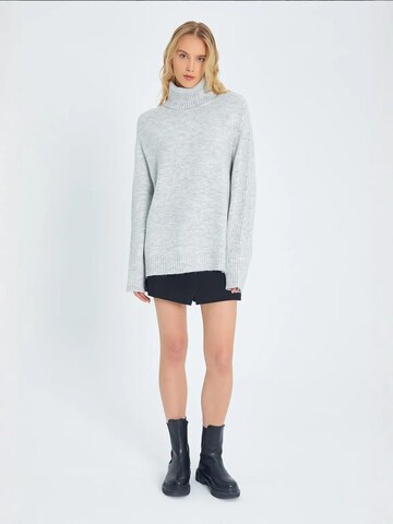 MixRay Sweater in Grey