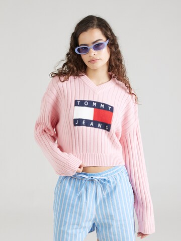 Tommy Jeans Sweater in Pink: front