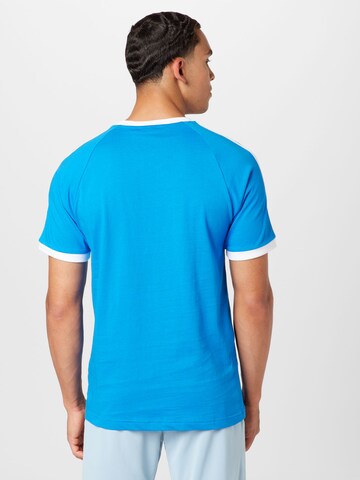 ADIDAS ORIGINALS T-shirt 'Adicolor Classics' i blå