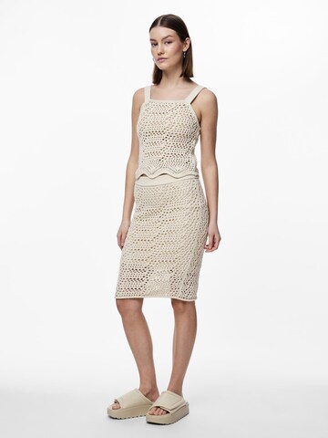 Tops en tricot 'PCAia' PIECES en beige