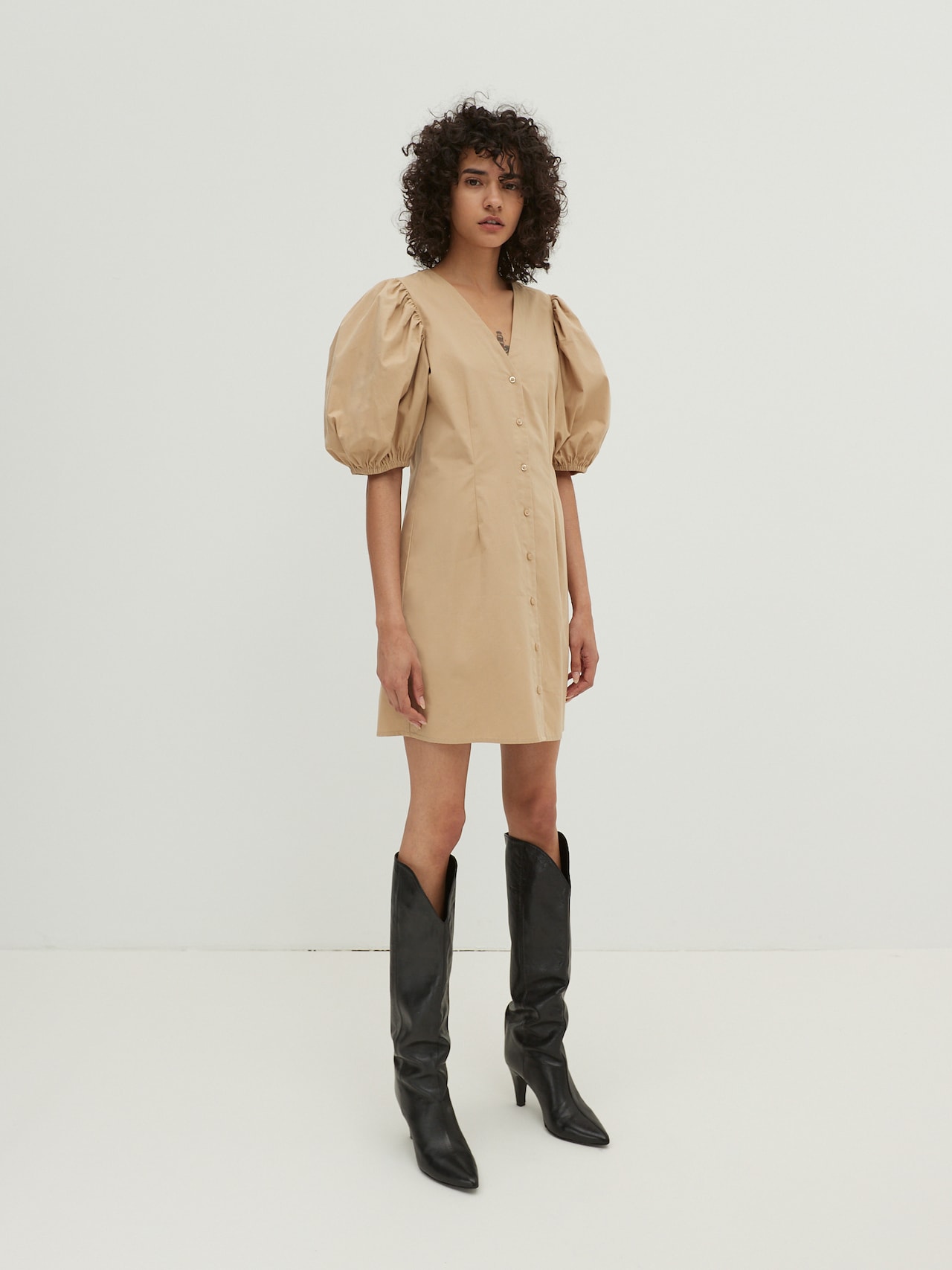 EDITED Robe-chemise beige