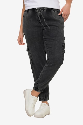 Angel of Style Tapered Cargo Jeans in Black: front