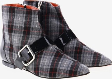 Saint-Honoré Paris Souliers Dress Boots in 38 in Grey: front