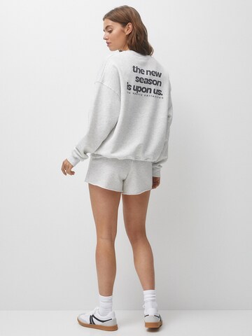 Pull&Bear Sweatshirt in Grau