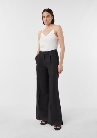 COMMA Wide leg Pleated Pants in Black: front