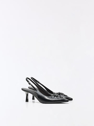 Bershka Slingback Pumps in Black