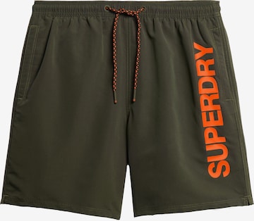 Shorts de bain Superdry en vert : devant