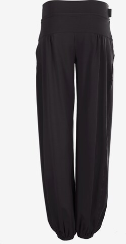 Winshape - Loosefit Pantalón deportivo 'WTE3' en negro