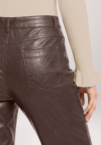 Cartoon Loose fit Trousers in Brown