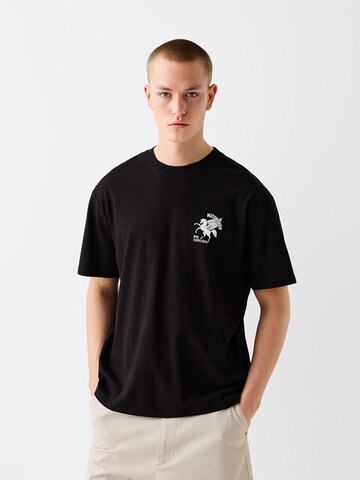 Tricou de la Bershka pe negru: față