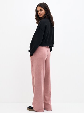 Pull&Bear Wide Leg Hose in Pink
