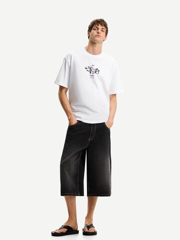 T-Shirt Bershka en blanc