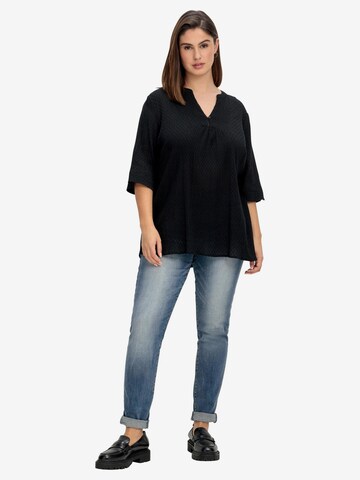 SHEEGO Tunic in Black