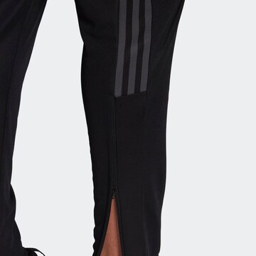 Effilé Pantalon de sport 'Tiro' ADIDAS SPORTSWEAR en noir